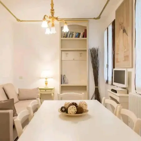 Ca' Briani Dx Apartment *